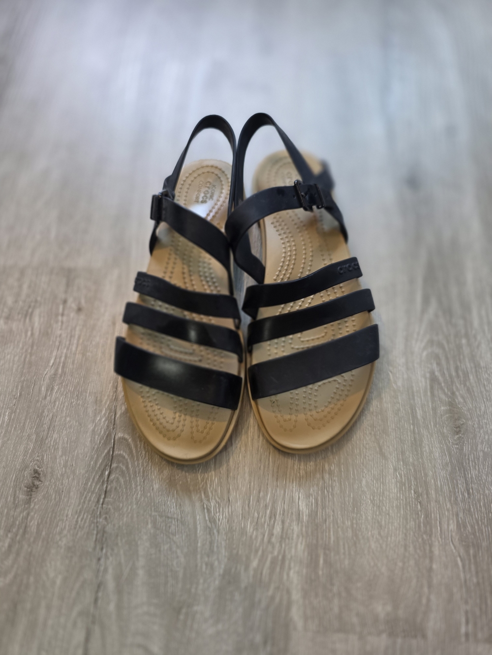 Crocs Tulum Strappy Sandal Womens 8 Black Tan Adjustable Buckle Flat Sand - Picture 2 of 6